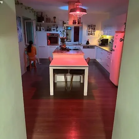 Apartment Haushaelfte Mit Garten Und Balkon *