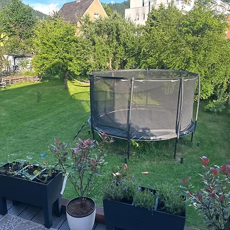 Apartment Garden Breeze