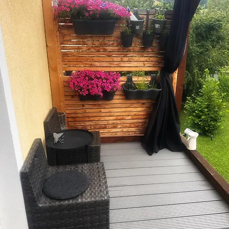 Apartment Garden Breeze *